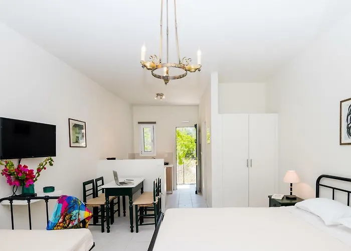 Casa Buganvilla * 米尼亚